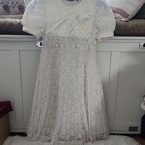Sweet Kids Elegant Cream Lace Dress Size 10 Kdr3
